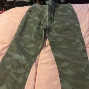 Green camo size 10 rock & republic jeggings